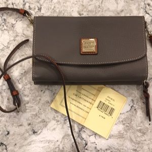 Dooney &Bourke cross body bag